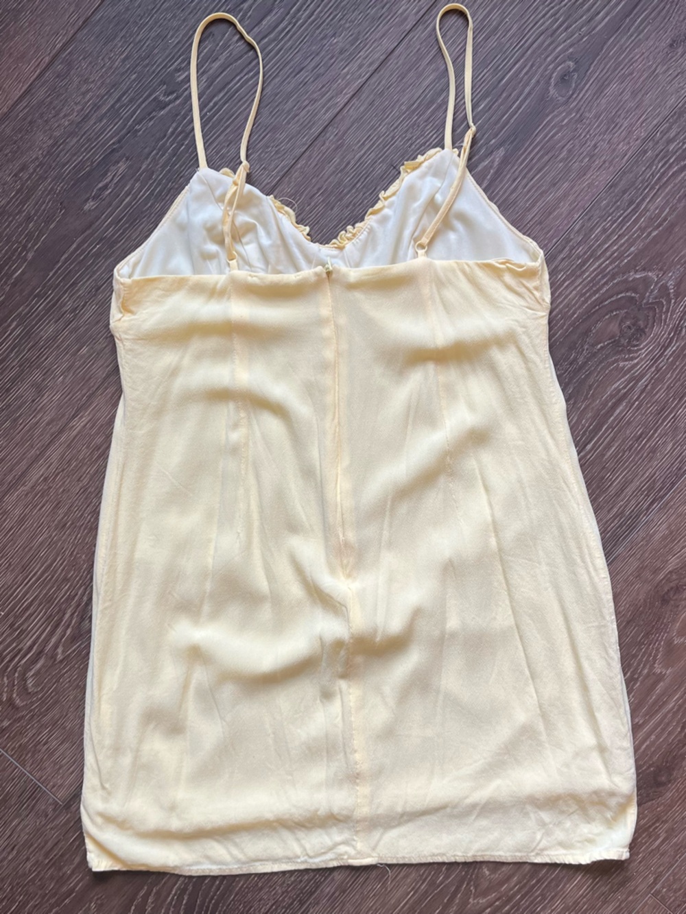 Butter yellow mini dress - Picture 3 of 5